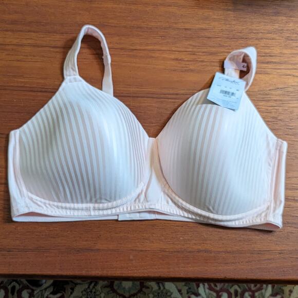 NWT 44D Playtex Wireless All Over Smoothing Bra - Picture 1 of 6